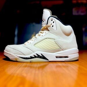 NIKE | AIR JORDAN | RETRO 5, SAIL. SZ 12
